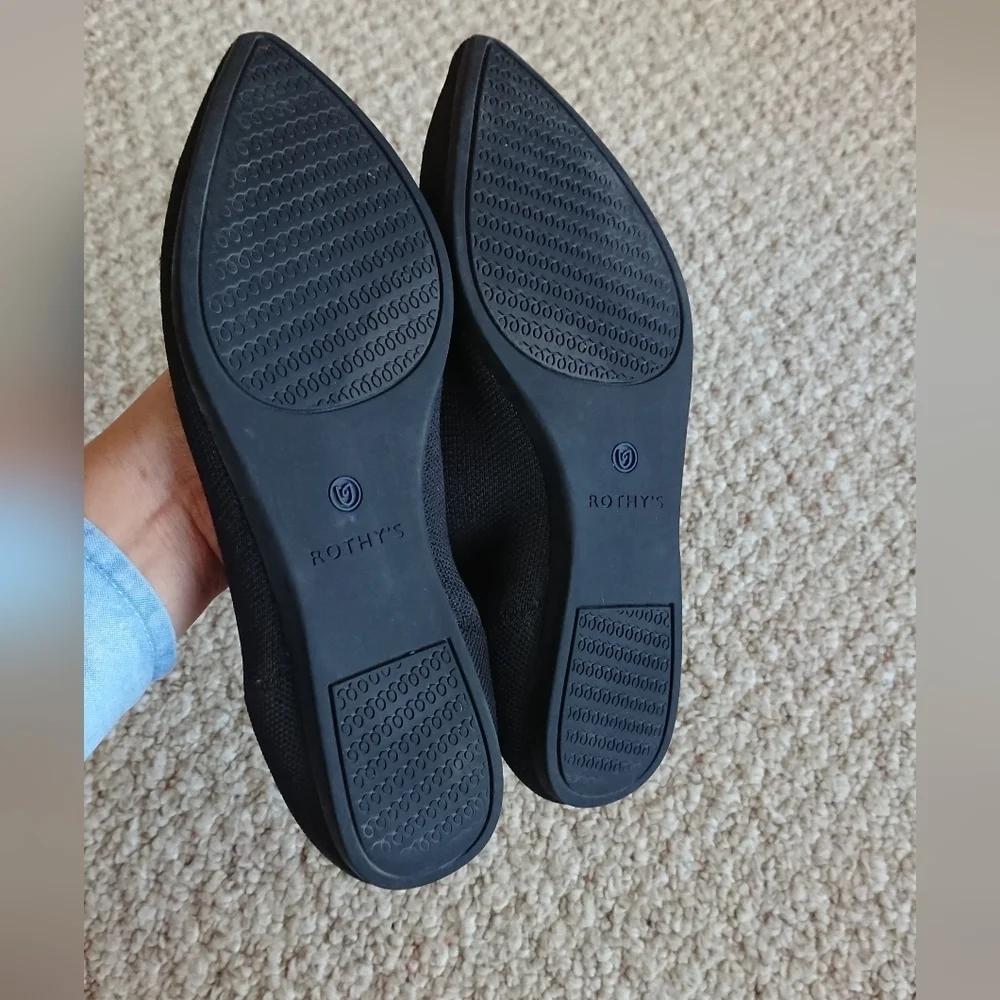 Rothy's the point Solid black flat size 7